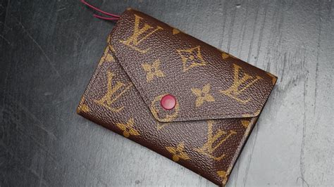 louis vuitton victorine wallet review